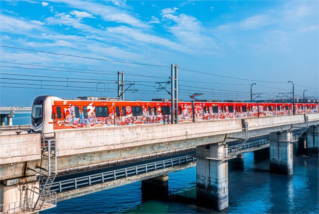 廈門地鐵內(nèi)外包車廣告游戲車身案例圖，廈門地鐵列車廣告價格收費